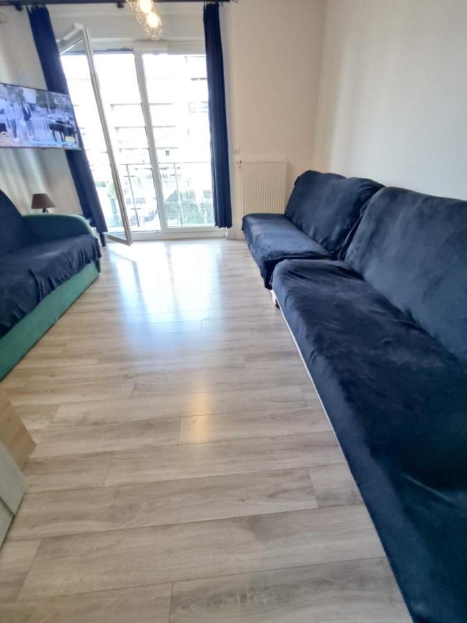 1120 Smialego 41 - Tanie Pokoje W Apartamencie - Samodzielne Zameldowanie - Self Check In Poznan Bagian luar foto